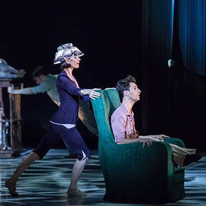 Béjart Ballet Image 1 – Photo credits: © Gregory Batardon