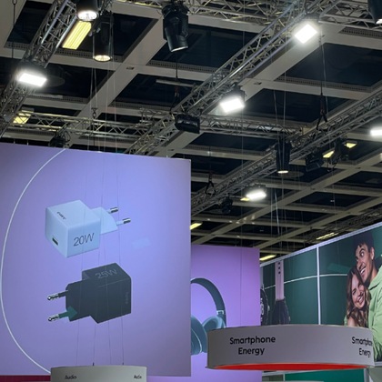 VL5LED on HAMA IFA Stand - Photo credits © HTFmediserv